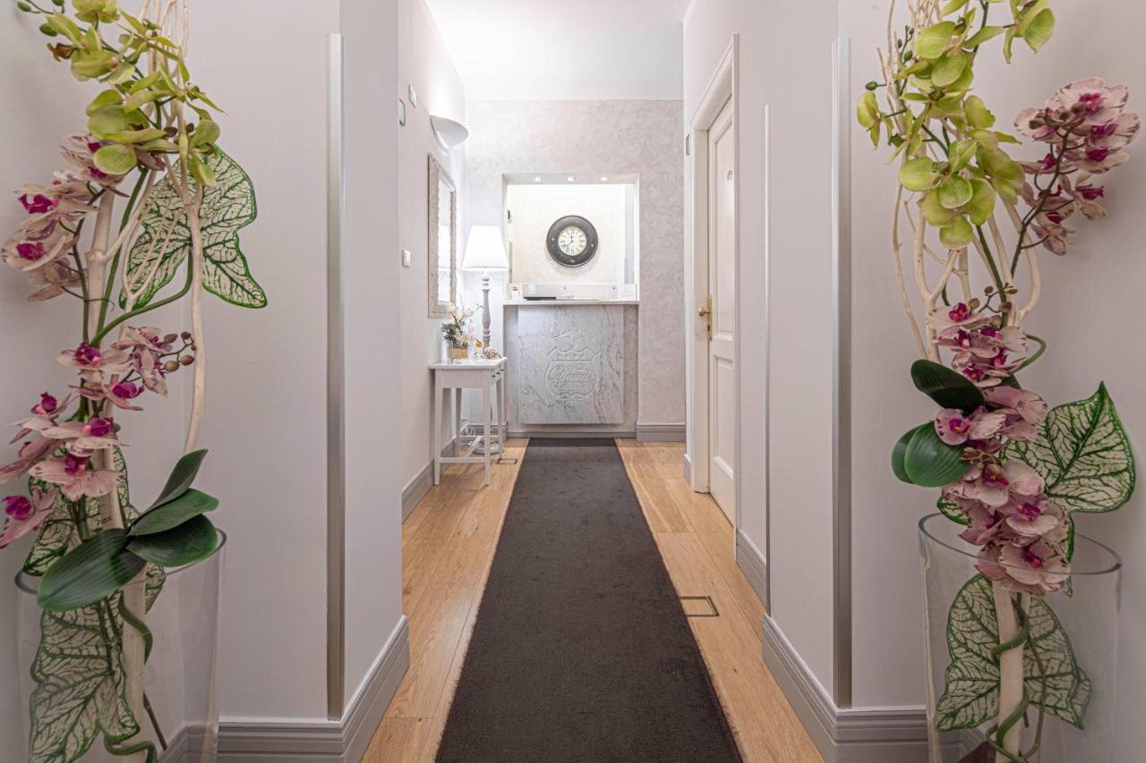 Residenza Castrense Bed & Breakfast Rome Exterior photo